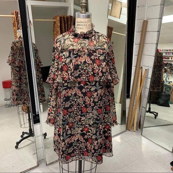 Zara dress - Picture 3 of 7